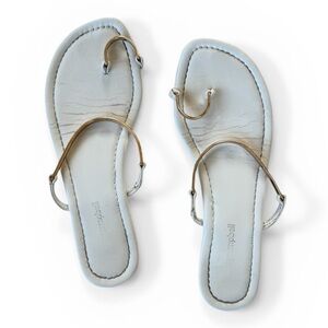 JEFFREY CAMPBELL Minimalist White + Gold Women's Toe-Ring Sandals Size 39 (US 8)